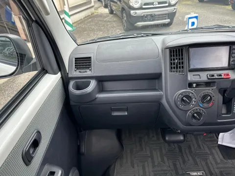 Toyota TownAce Van