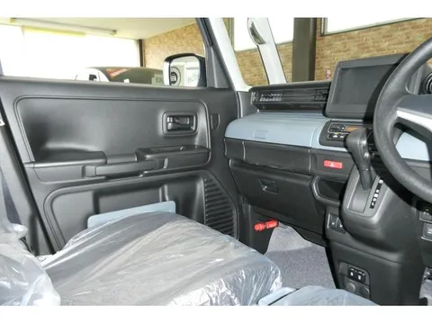 Suzuki Spacia Base