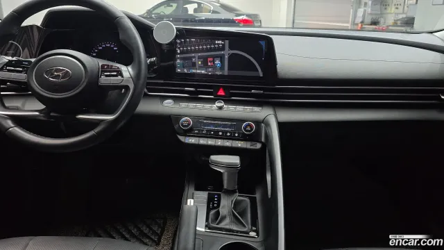 Hyundai Elantra (Avante)