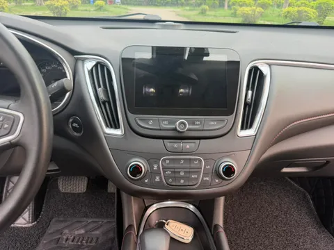 Chevrolet Malibu XL
