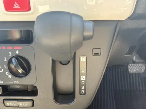 Daihatsu Mira Tocot