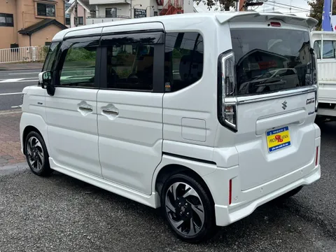 Suzuki Spacia Custom