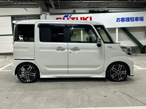 Suzuki Spacia Custom