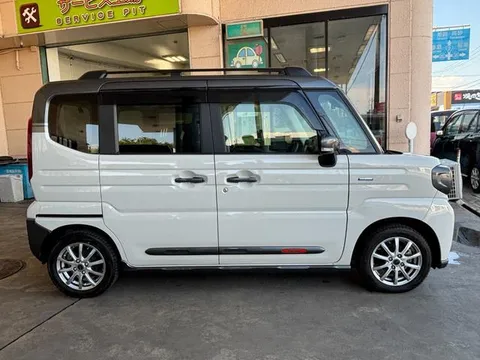 Suzuki Spacia Gear