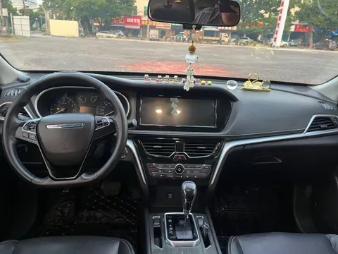 Venucia T90