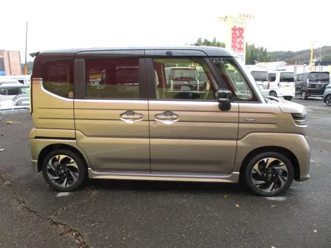 Suzuki Spacia Custom