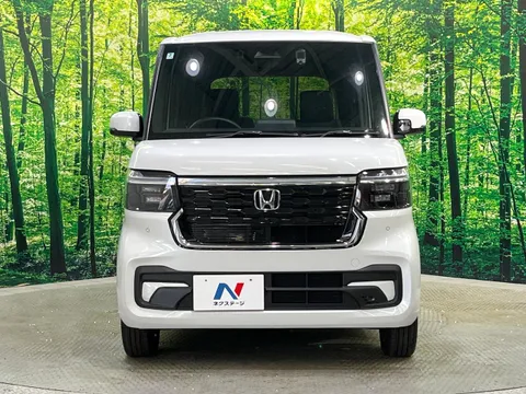Honda N-BOX Custom