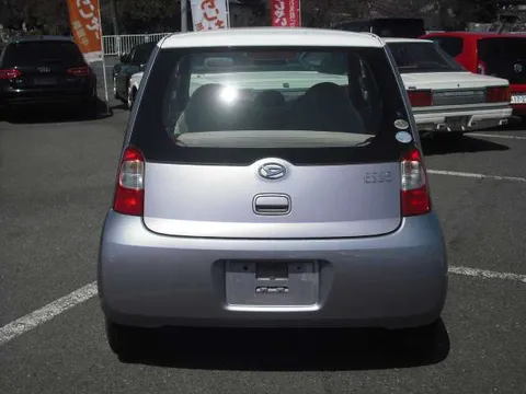Daihatsu Esse