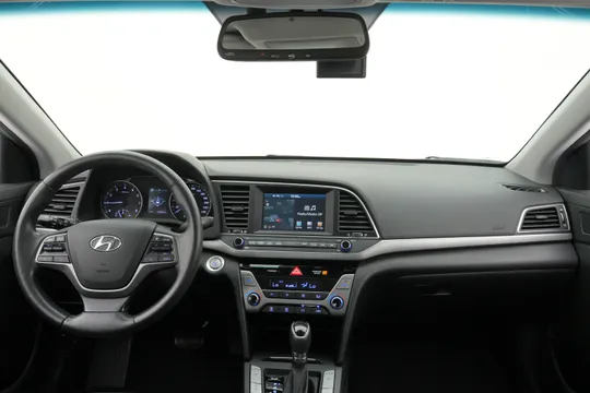Hyundai Elantra (Avante)