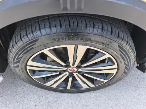 Roewe RX5