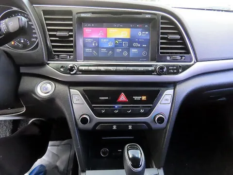 Hyundai Elantra (Avante)
