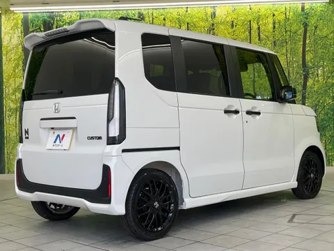 Honda N-BOX Custom
