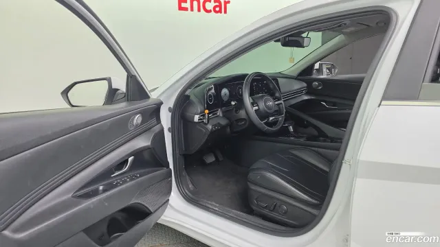 Hyundai Elantra (Avante)