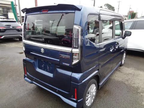Suzuki Spacia Custom