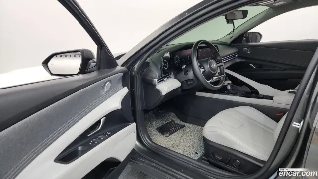 Hyundai Elantra (Avante)