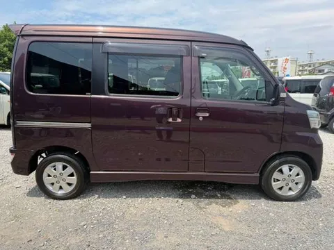 Daihatsu Atrai Wagon