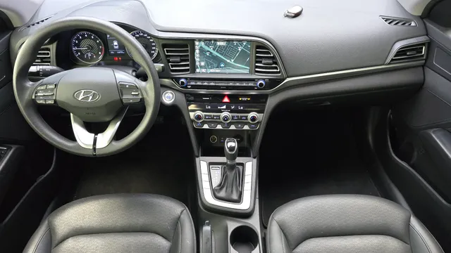 Hyundai Elantra (Avante)
