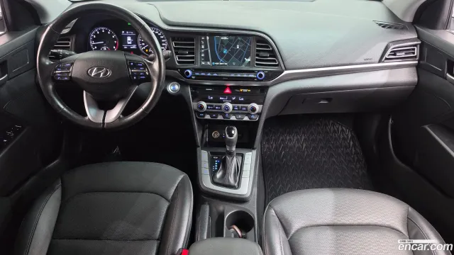 Hyundai Elantra (Avante)