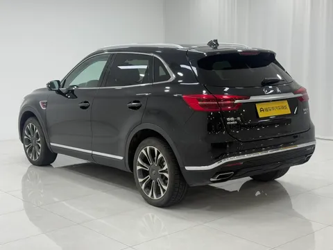 Hongqi HS5
