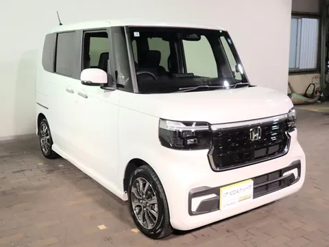 Honda N-BOX Custom