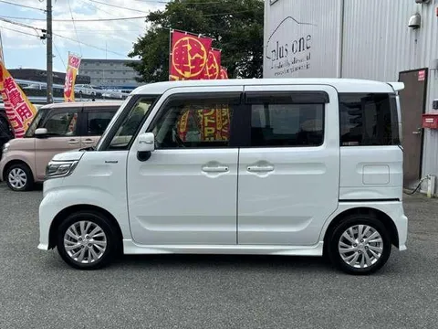 Suzuki Spacia Custom