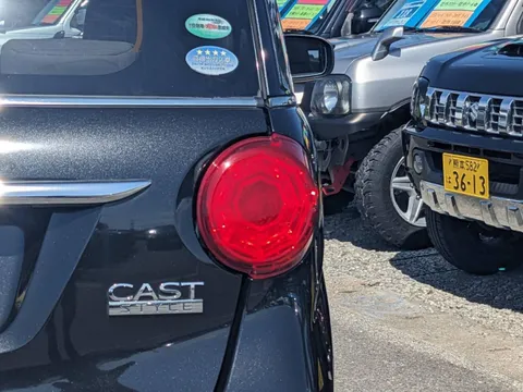 Daihatsu Cast
