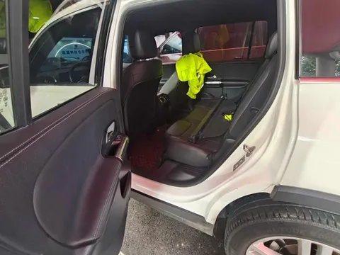 Mercedes-Benz Mercedes-Benz GLB