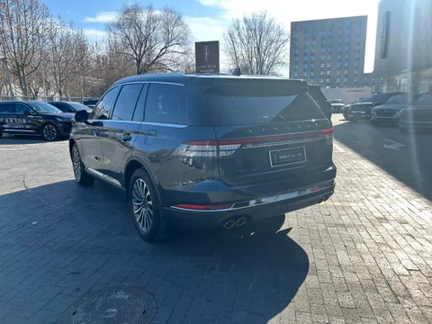 Lincoln Aviator