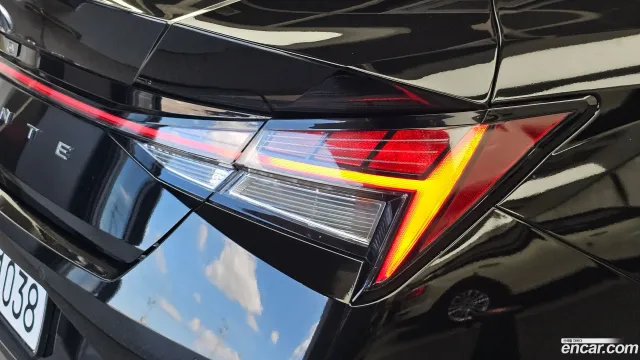 Hyundai Elantra (Avante)