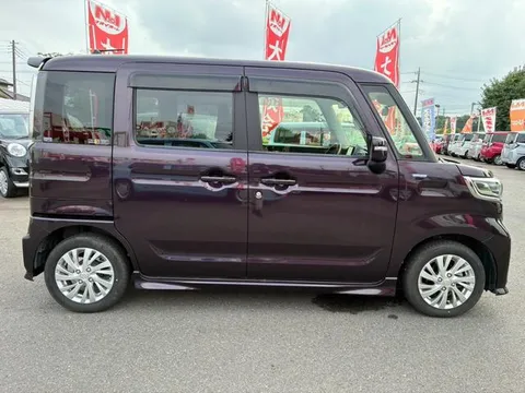 Suzuki Spacia Custom