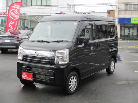 Nissan Clipper Van