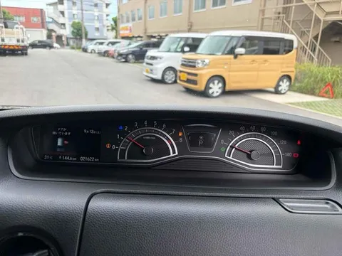 Honda N-BOX Custom