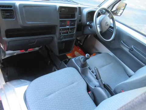 Nissan Clipper Truck