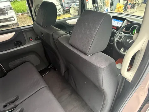 Honda N-BOX Plus