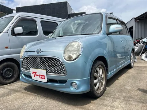 Daihatsu Mira Gino