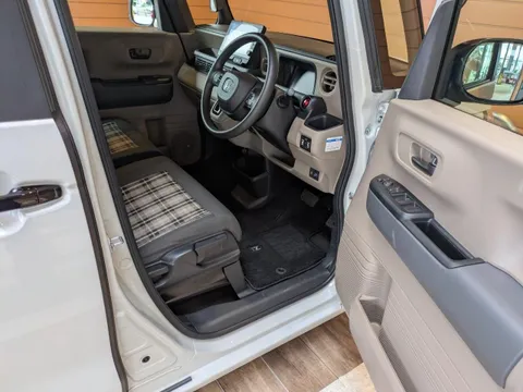 Honda N-BOX Joy
