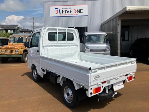 Nissan Clipper Truck