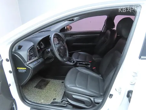 Hyundai Elantra (Avante)