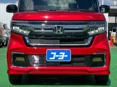 Honda N-BOX Custom