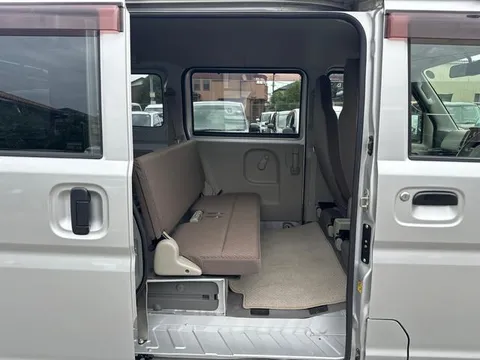 Mitsubishi Minicab Van