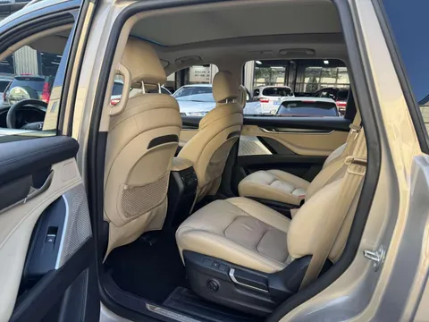 Maxus D90
