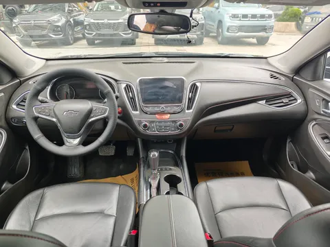 Chevrolet Malibu XL