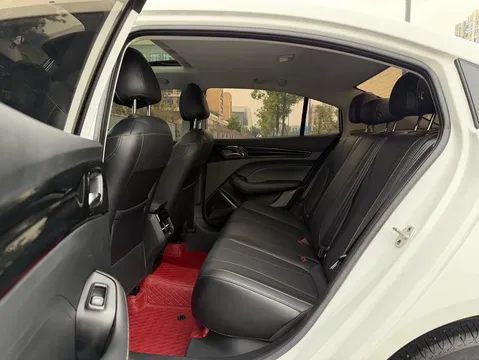 Roewe i5