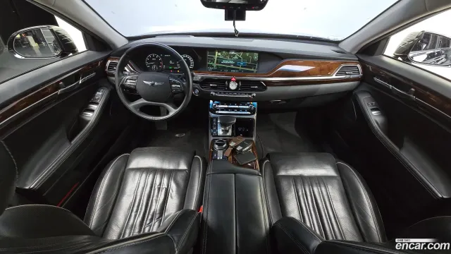 Genesis G90 (EQ900)