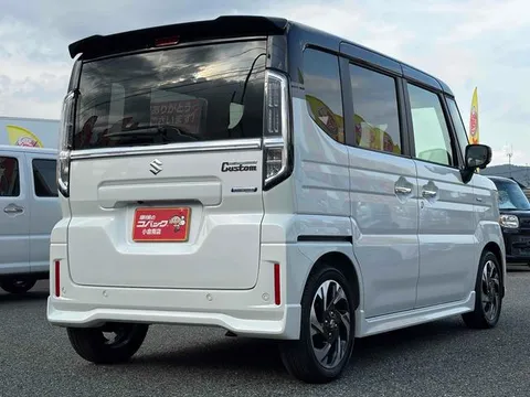 Suzuki Spacia Custom