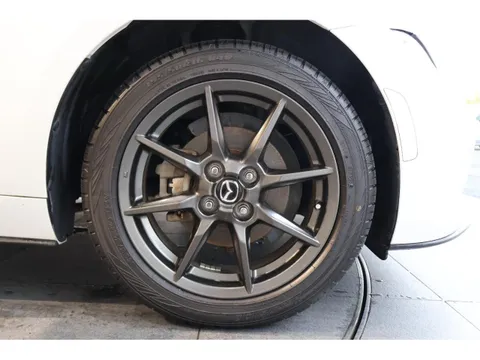 Mazda MX-5 (Roadster)