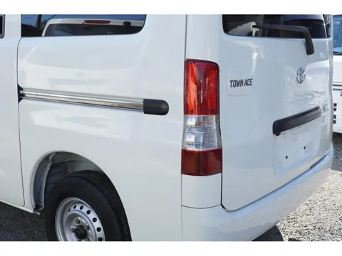 Toyota TownAce Van