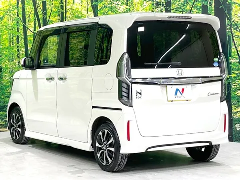 Honda N-BOX Custom