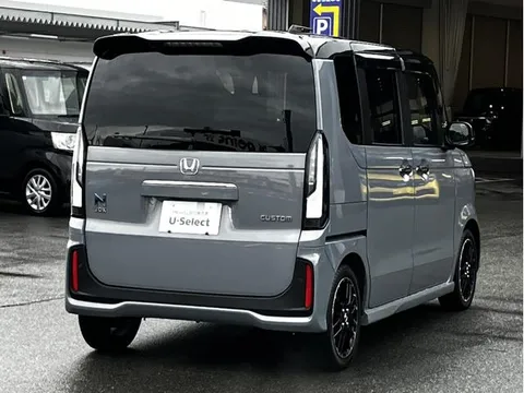 Honda N-BOX Custom