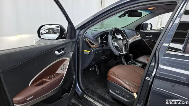 Hyundai Grand Santa Fe (Maxcruz)